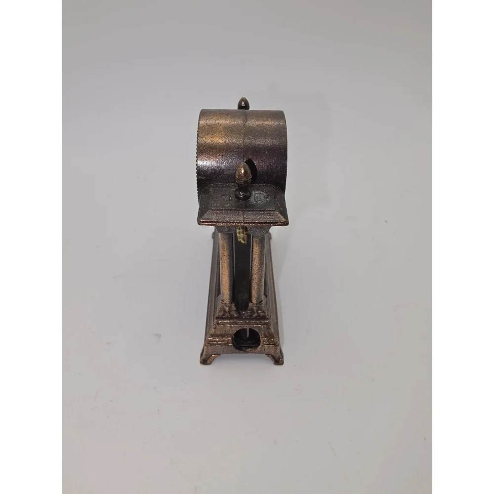 Vintage Novelty Mantle Clock Metal Pencil‎ Sharpener